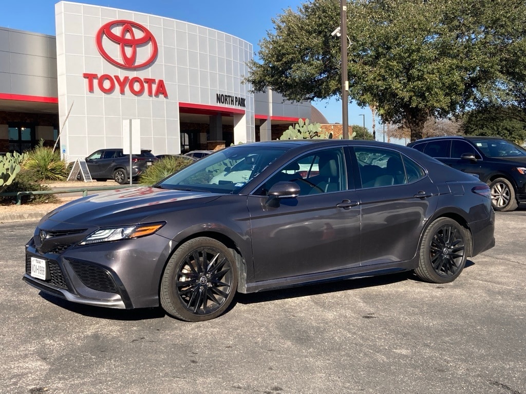 2024 Toyota Camry XSE's photo