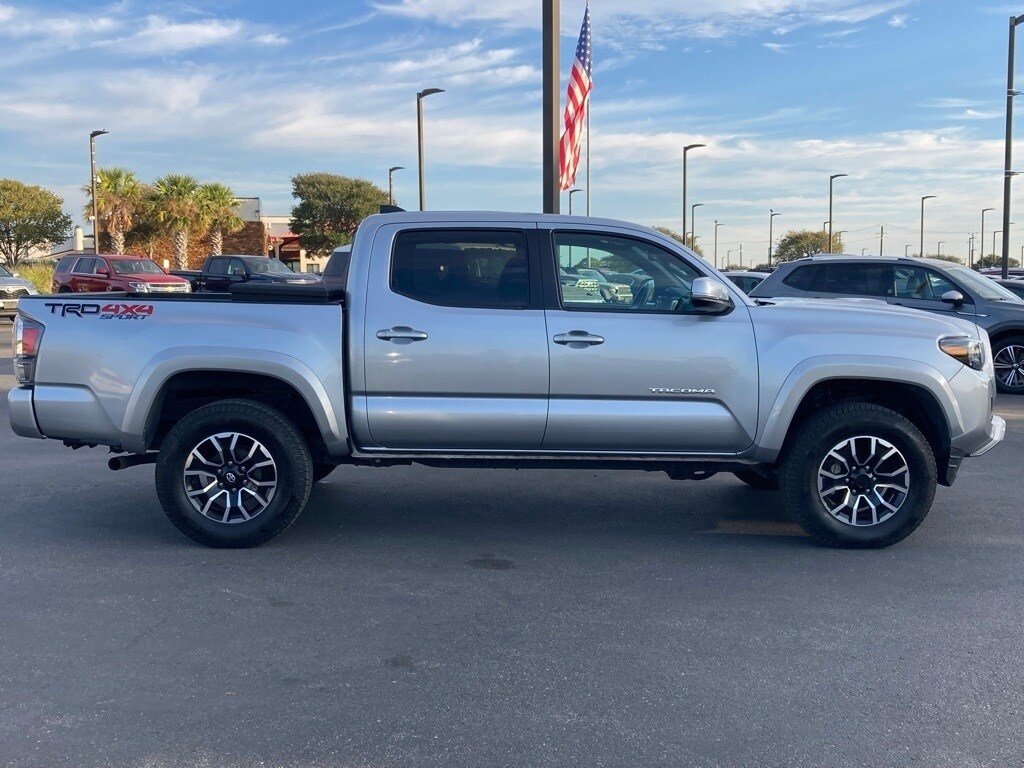 2022 Toyota Tacoma TRD Sport photo 4