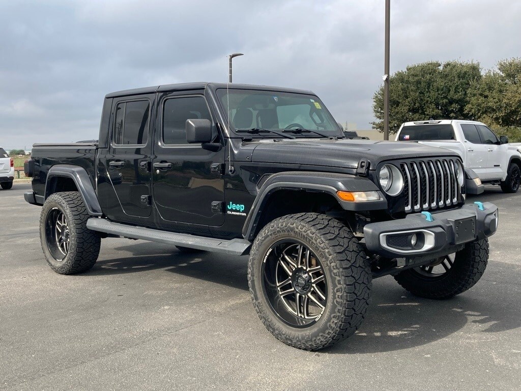 2020 Jeep Gladiator Overland photo 3