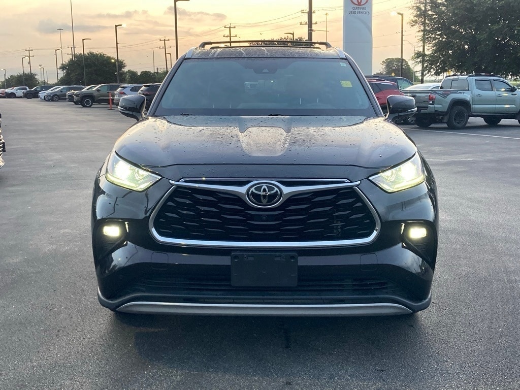 Certified 2022 Toyota Highlander Platinum with VIN 5TDFZRAH6NS094141 for sale in San Antonio, TX