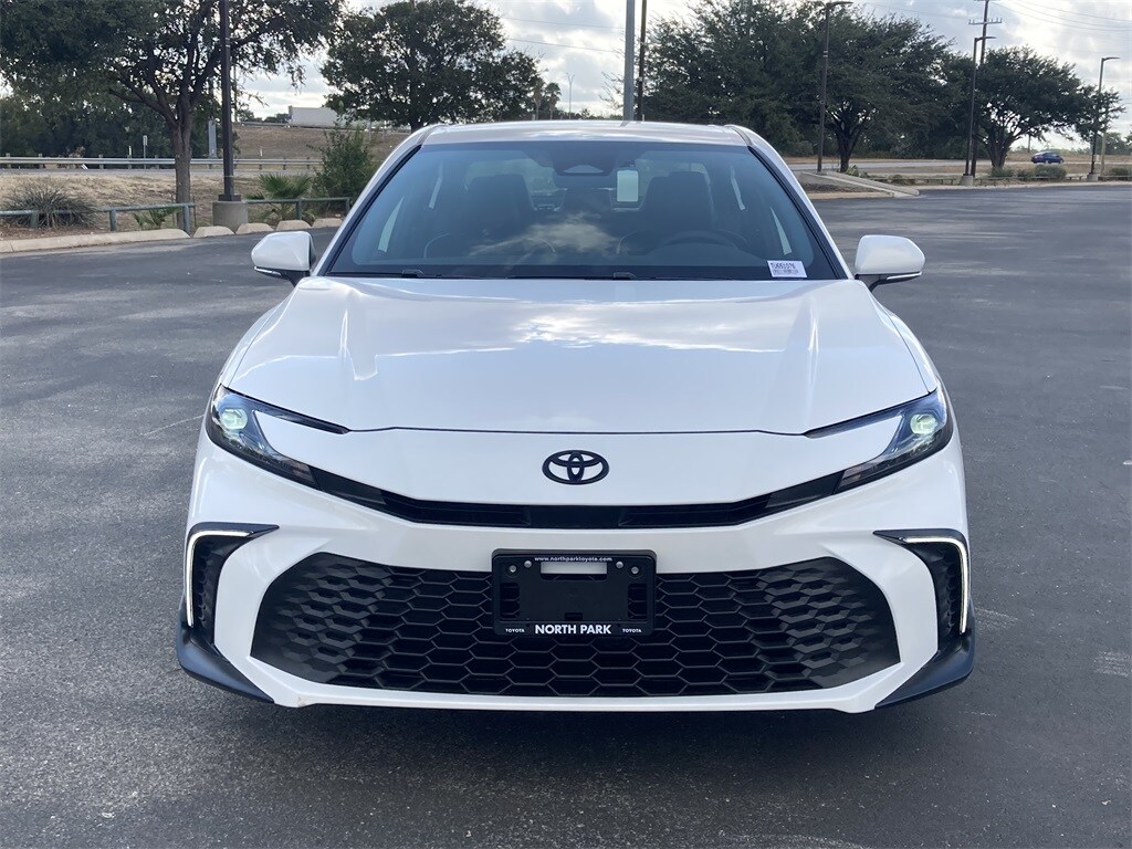 2026 Toyota Camry SE photo 2