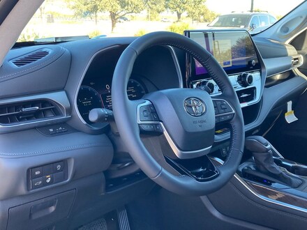 2026 Toyota Highlander Limited SUV