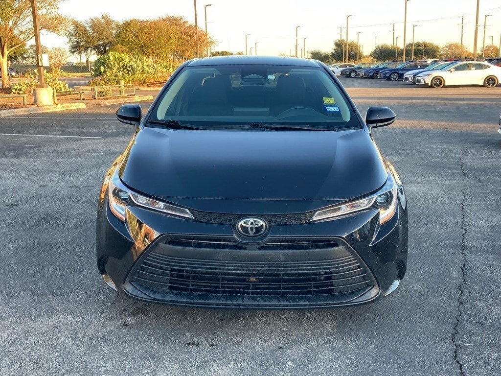 2024 Toyota Corolla LE photo 2