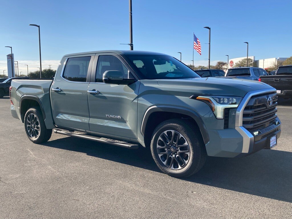 2026 Toyota Tundra Limited photo 2