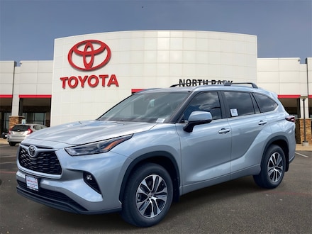 2025 Toyota Highlander XLE SUV