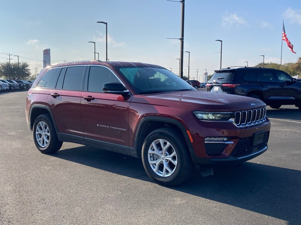 2023 Jeep Grand Cherokee Limited photo 2