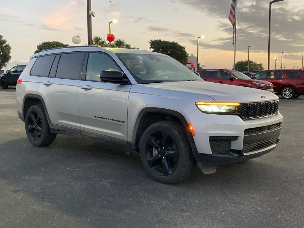 Used 2023 Jeep Grand Cherokee L Altitude with VIN 1C4RJKAG9P8894037 for sale in San Antonio, TX