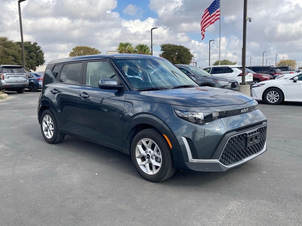 Used 2024 Kia Soul LX Hatchback