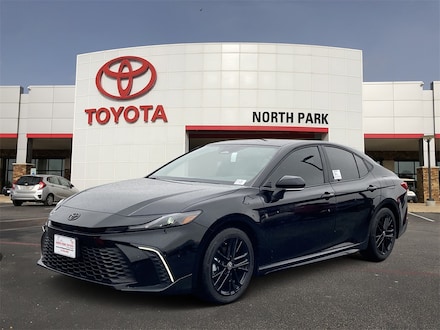 2025 Toyota Camry SE Sedan