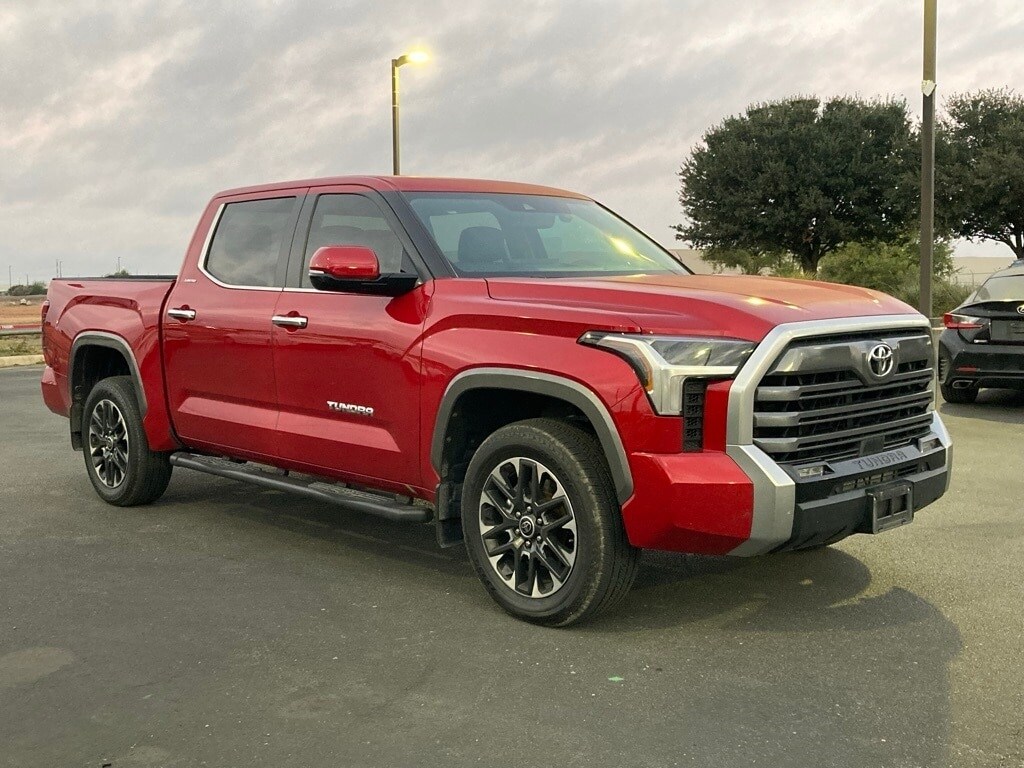 2024 Toyota Tundra Limited photo 3