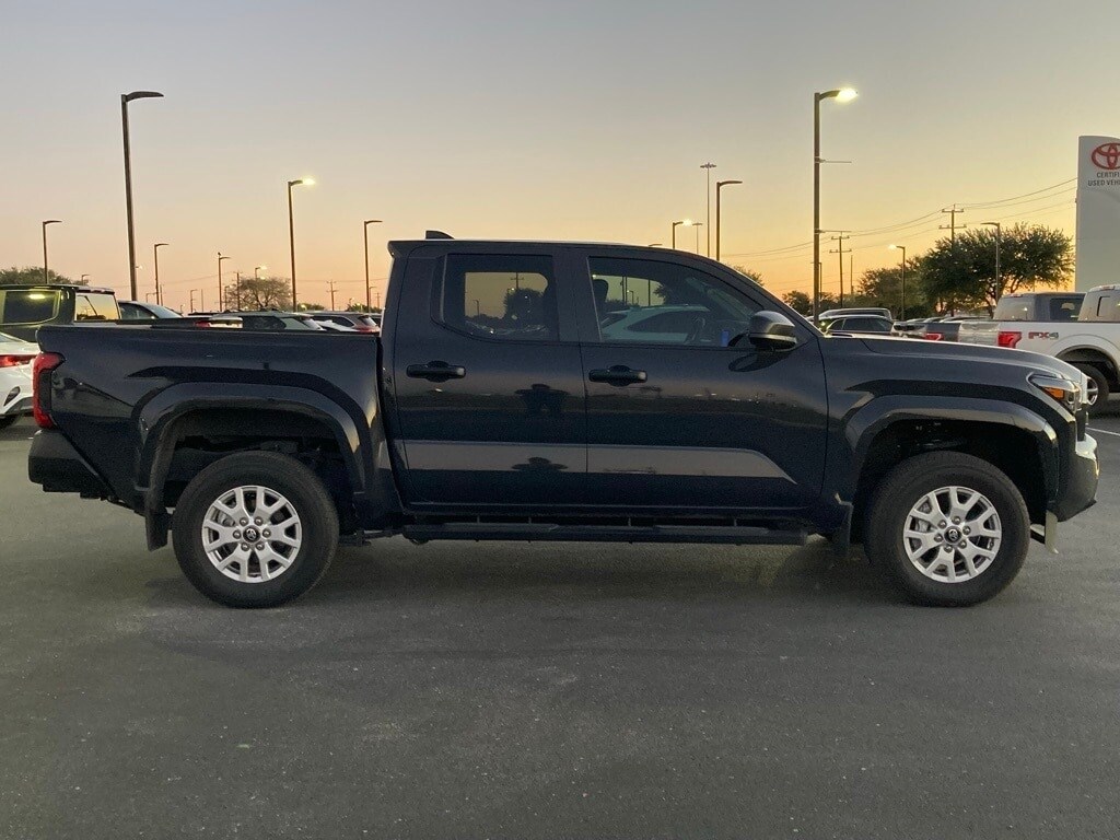 2024 Toyota Tacoma SR photo 4