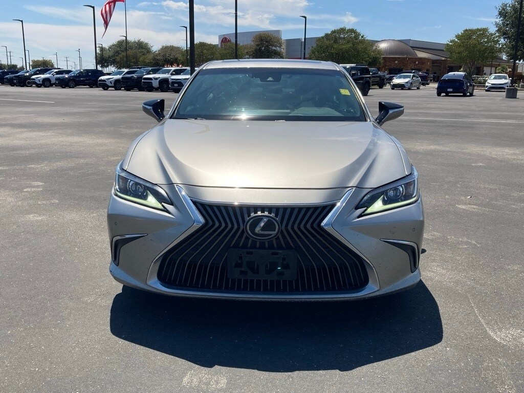 2020 Lexus ES 350 Premium photo 2