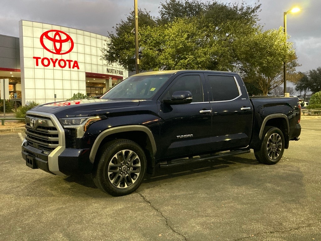 2024 Toyota Tundra Limited's photo