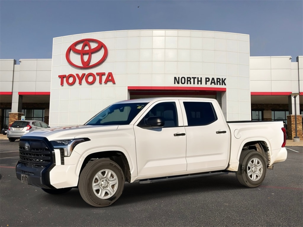 2024 Toyota Tundra SR's photo