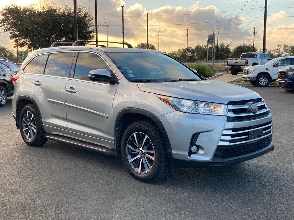 2018 Toyota Highlander XLE photo 3