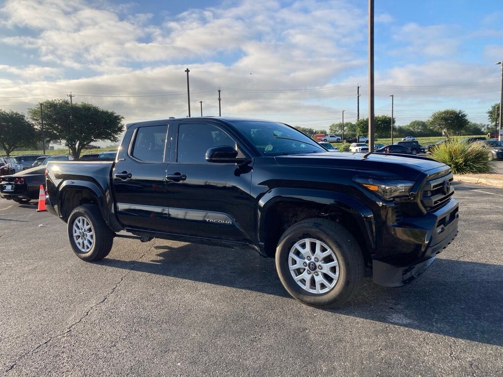 Used 2025 Toyota Tacoma SR5 Truck