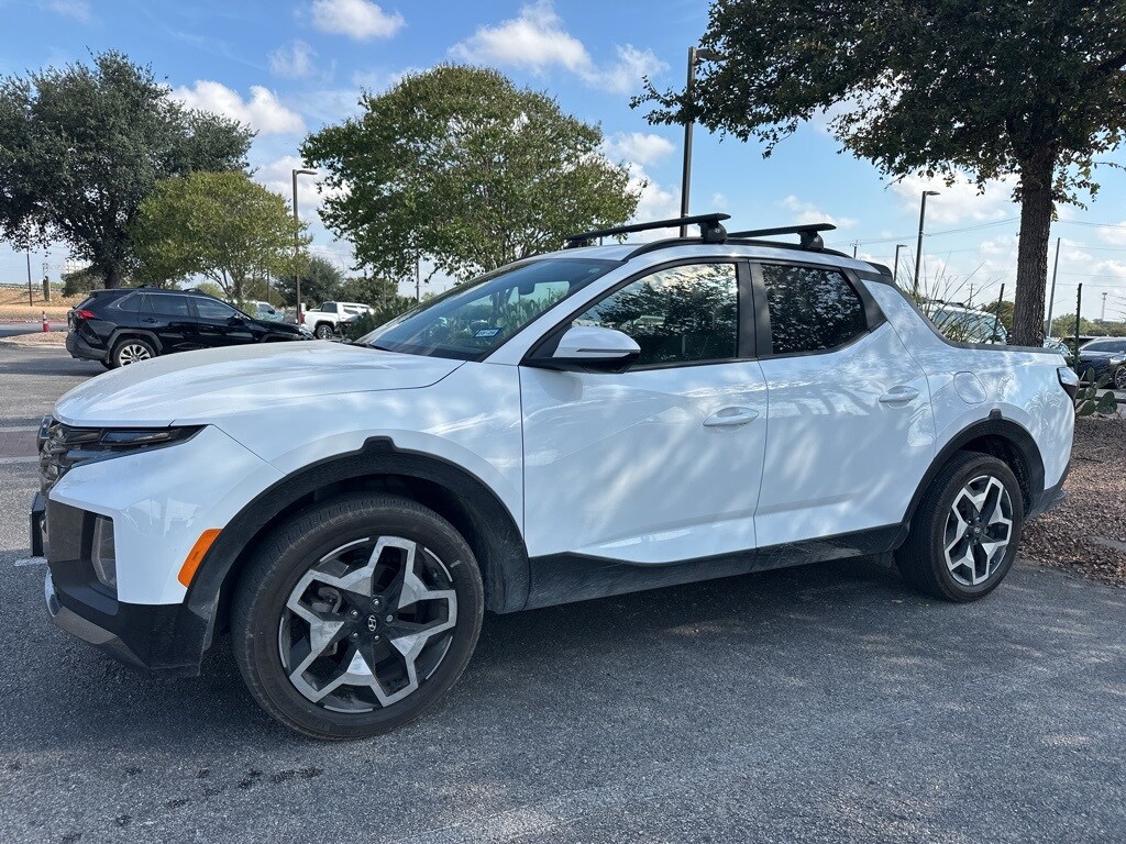 2022 Hyundai Santa Cruz Limited photo 2