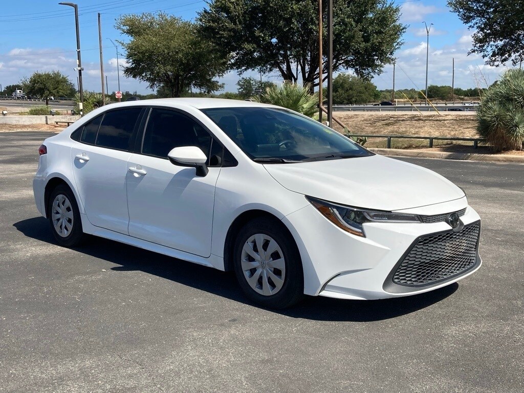 2022 Toyota Corolla L photo 3