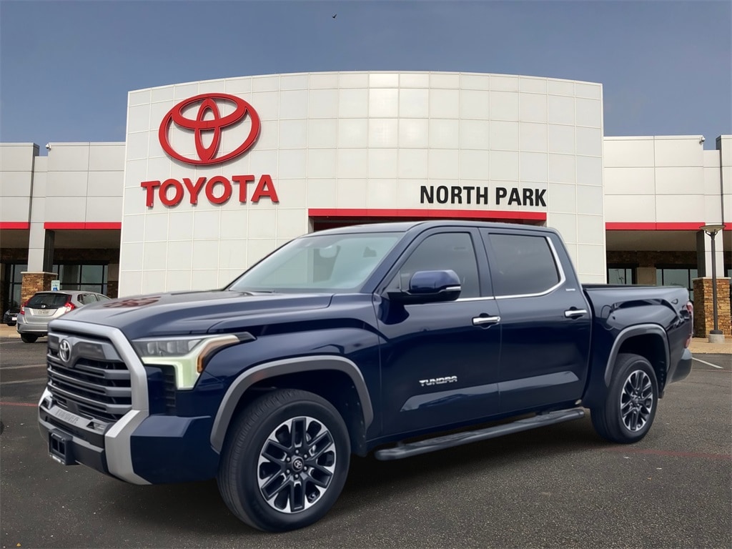 2025 Toyota Tundra Limited's photo