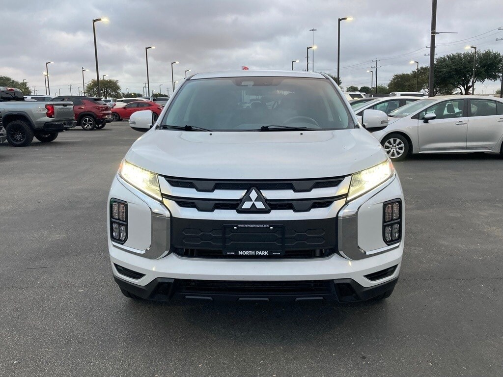 2024 Mitsubishi Outlander Sport ES LE SE photo 2