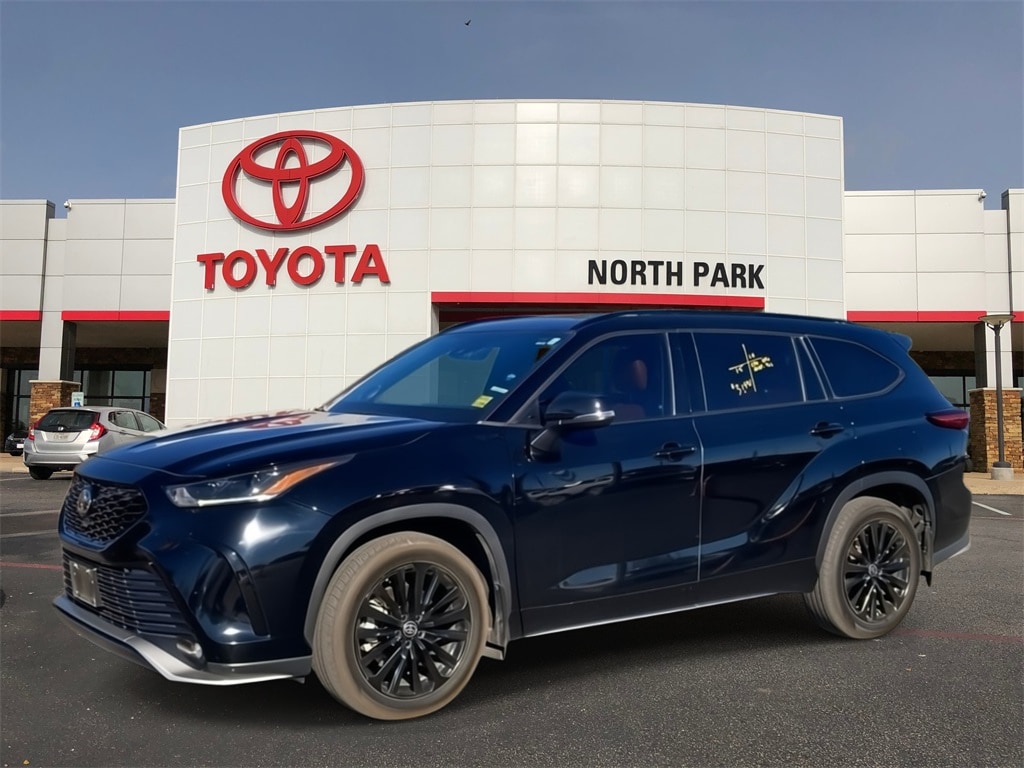 2023 Toyota Highlander SUV 