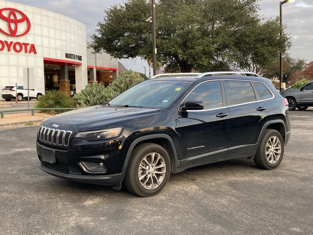 2021 Jeep Cherokee Latitude Lux's photo