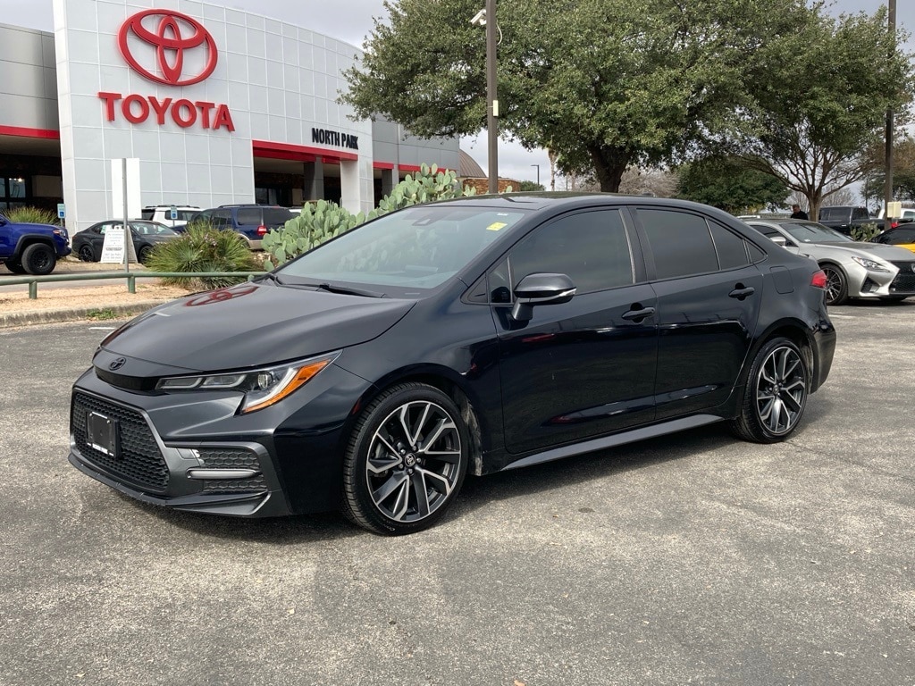 2022 Toyota Corolla SE's photo