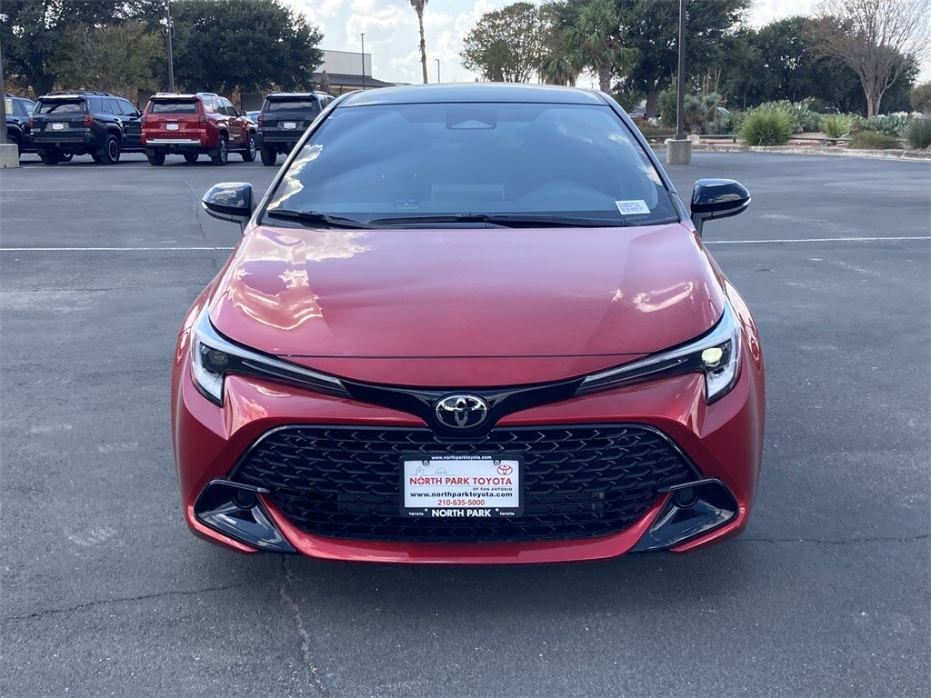 2025 Toyota Corolla SE photo 2
