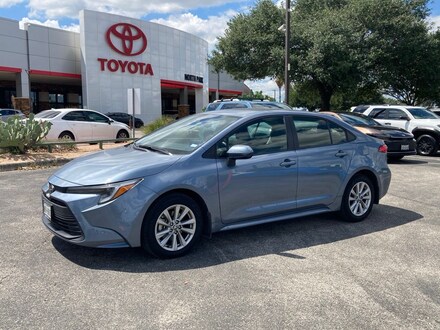 2026 Toyota Corolla Hybrid LE Sedan