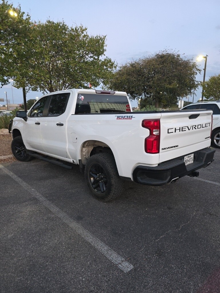 2021 Chevrolet Silverado 1500 Custom Trail Boss photo 2