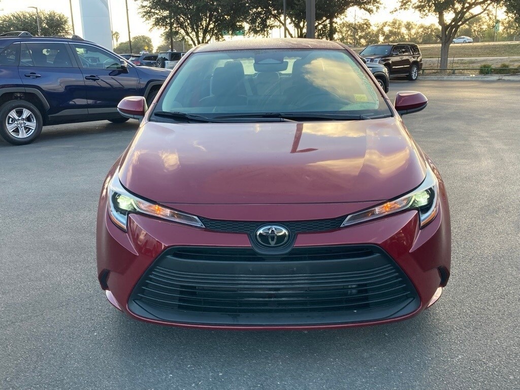 2024 Toyota Corolla LE photo 2