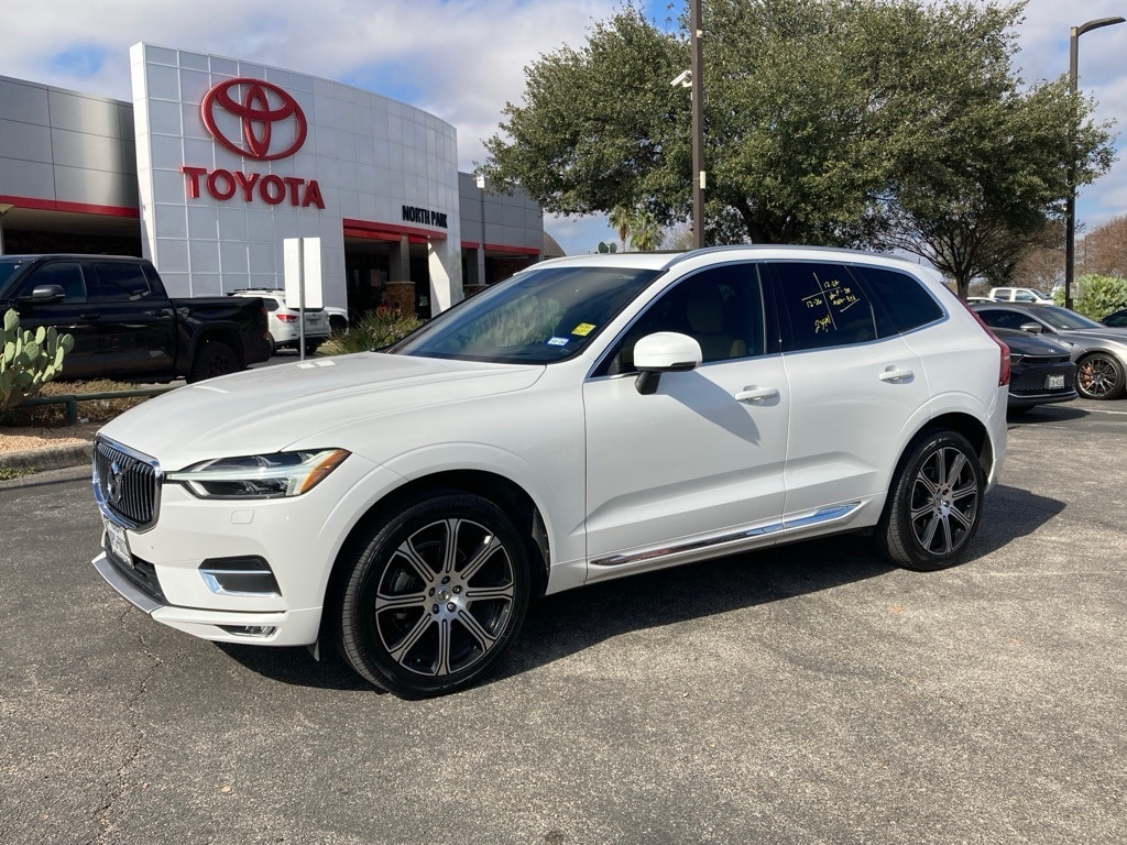 2020 Volvo XC60 Inscription's photo