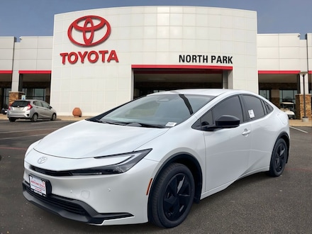 2026 Toyota Prius LE Hatchback