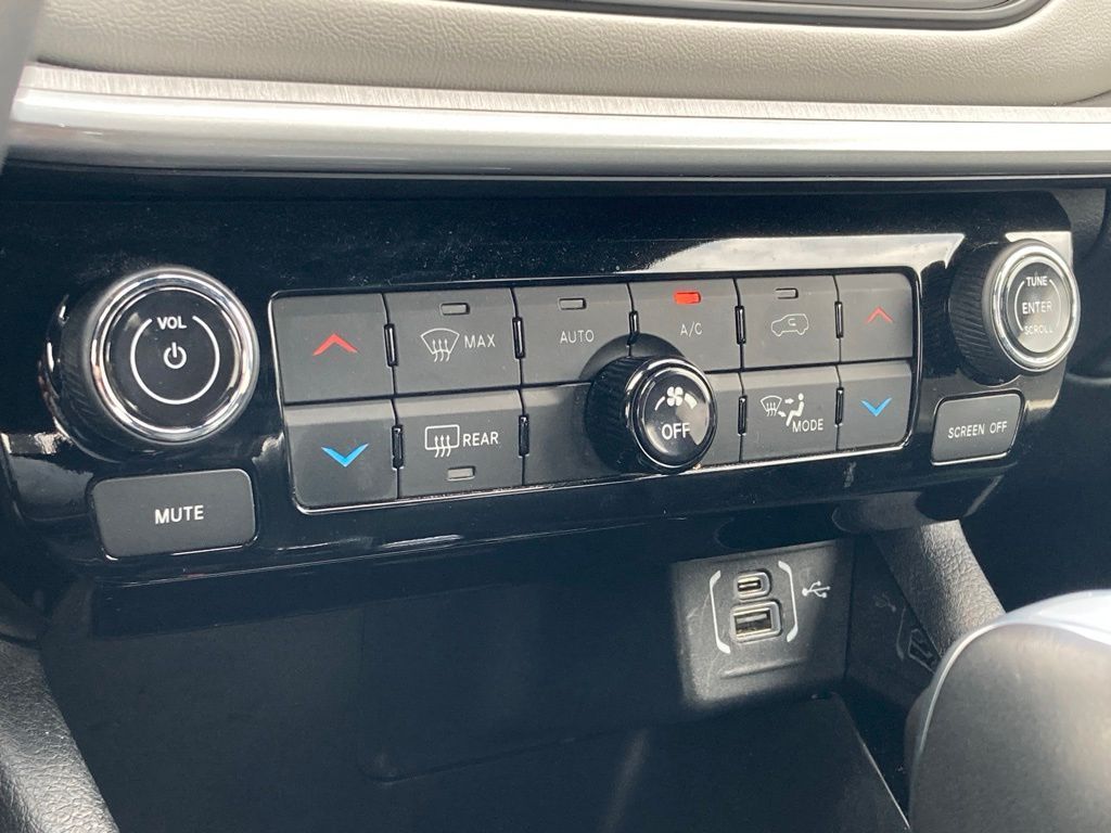 2025 Jeep Compass Limited - Photo 25