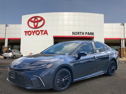 2026 Toyota Camry SE Sedan