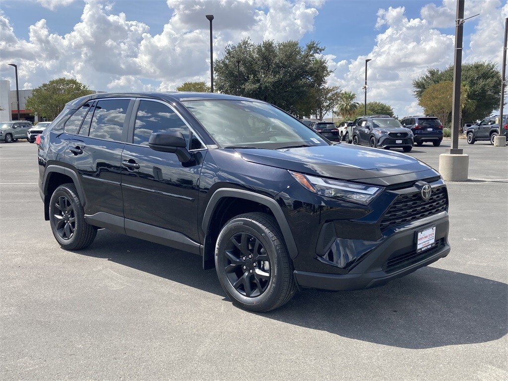 2025 Toyota RAV4 LE photo 2