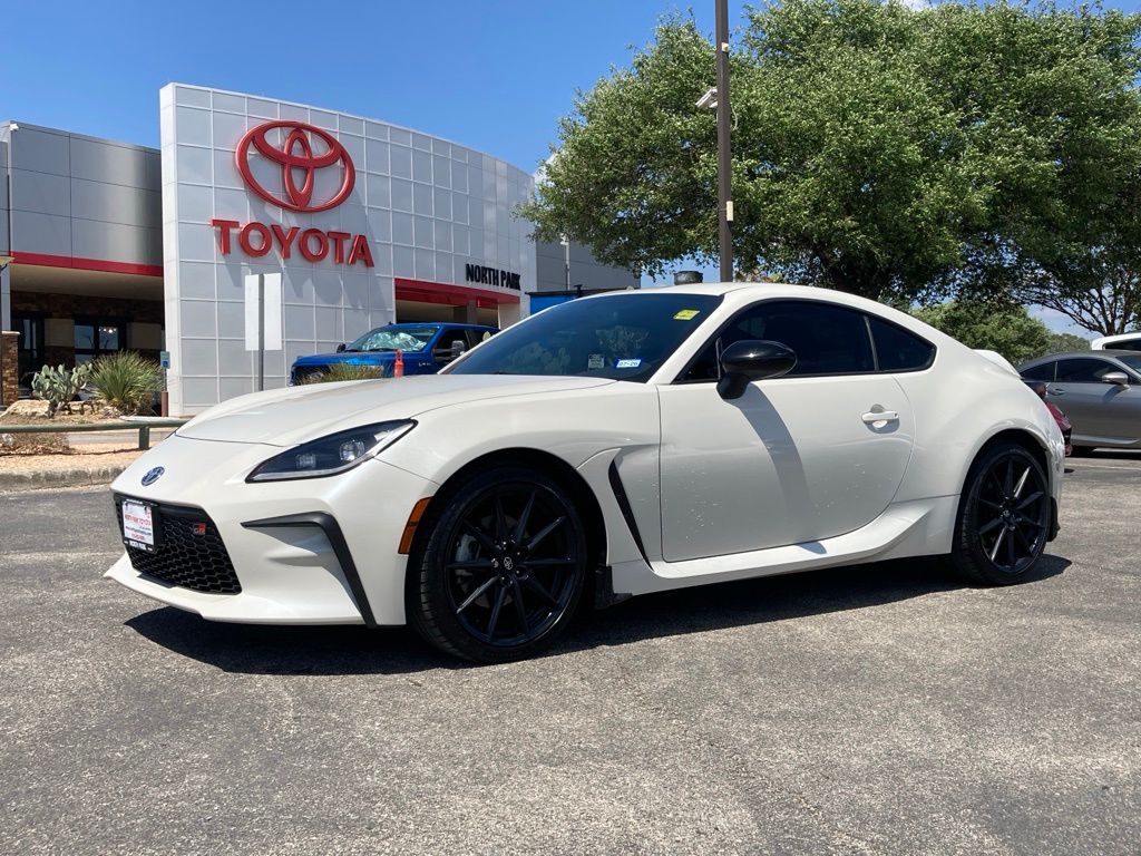 2023 Toyota GR86 Coupe 