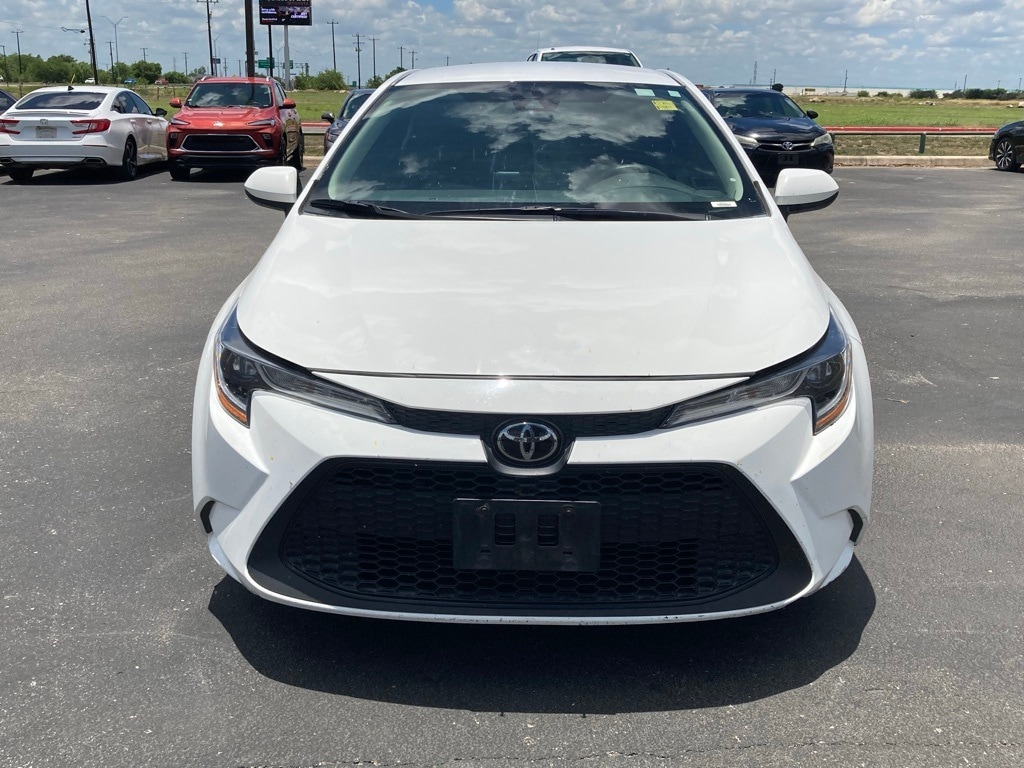 Used 2021 Toyota Corolla LE with VIN 5YFEPMAE9MP184255 for sale in San Antonio, TX