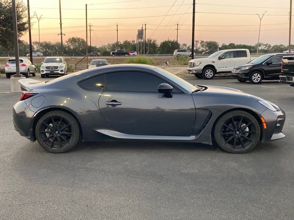 2024 Toyota GR86 Premium photo 4