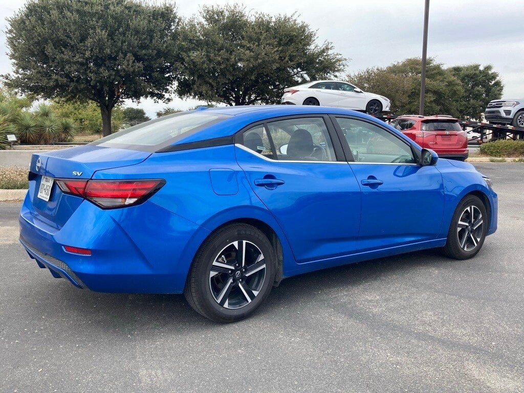 2024 Nissan Sentra SV photo 4