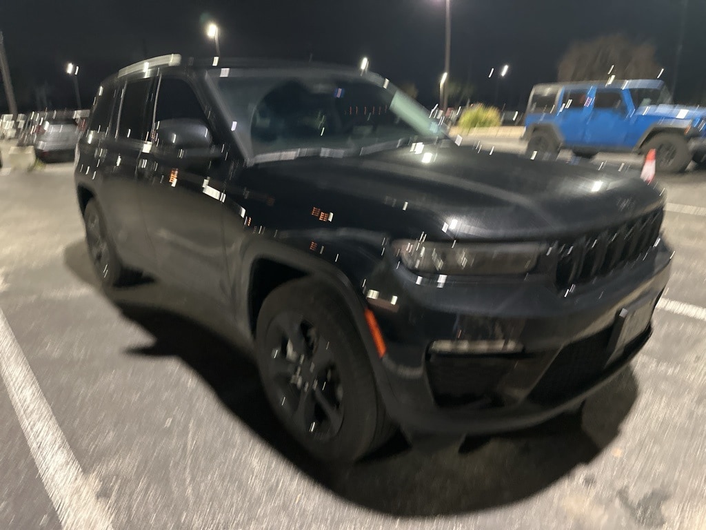 Used 2023 Jeep Grand Cherokee Limited SUV