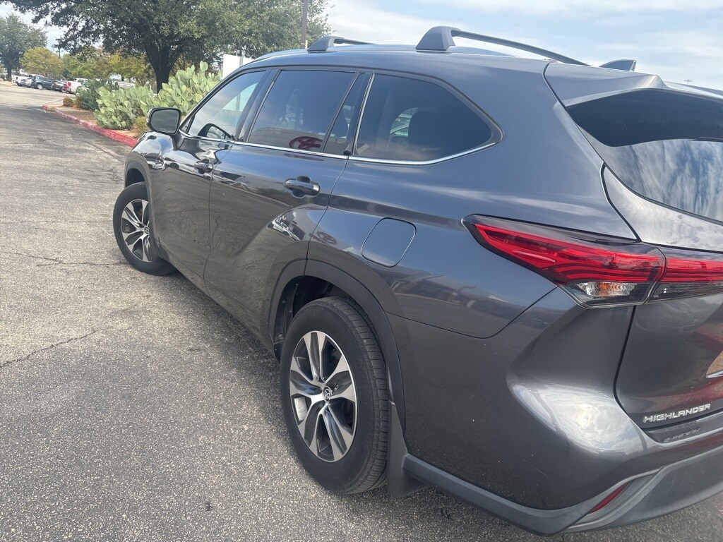 Used 2020 Toyota Highlander XLE SUV