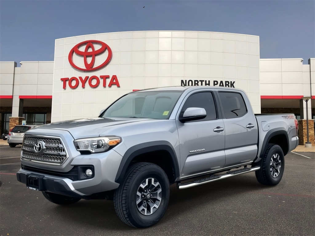 2017 Toyota Tacoma Truck 