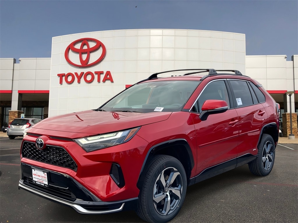 2025 Toyota RAV4 SE's photo