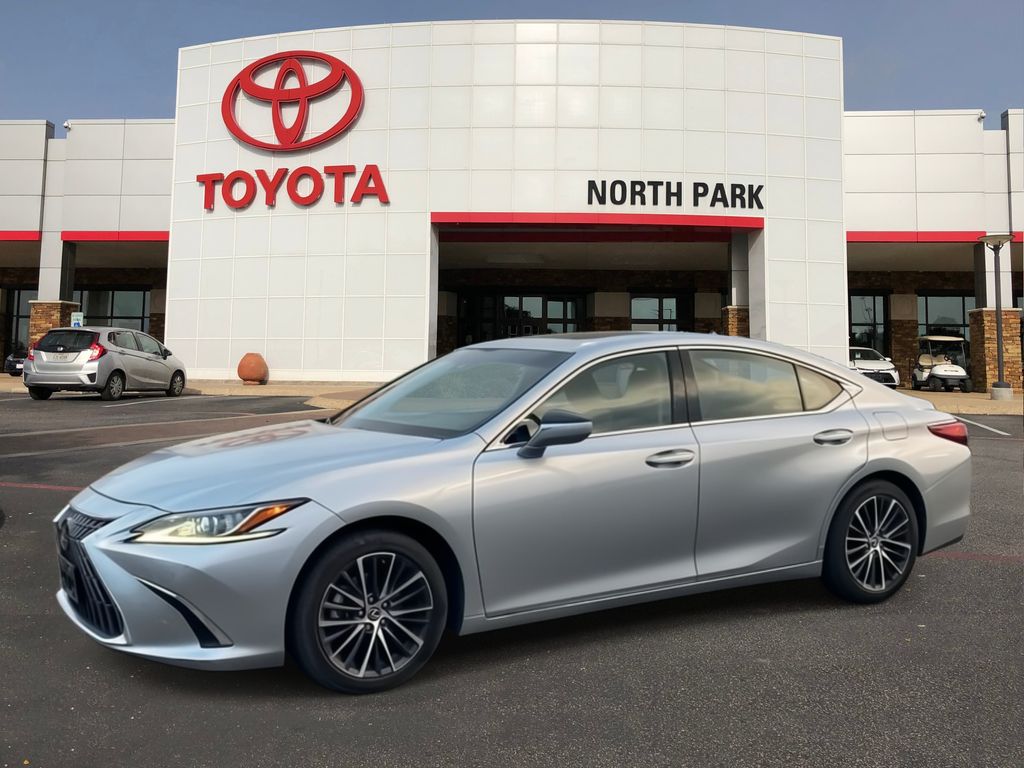 2023 Lexus ES 350 350's photo