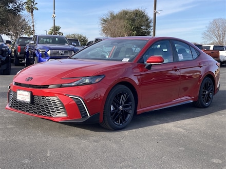 2025 Toyota Camry SE Sedan