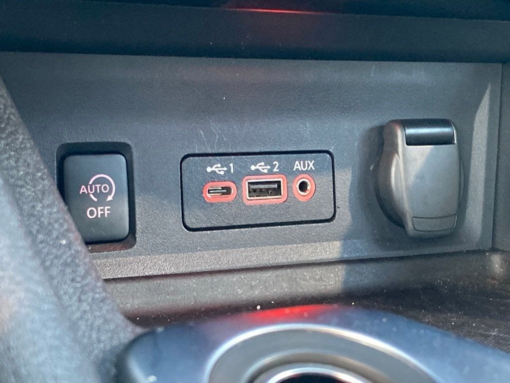 2025 Nissan Sentra SV - Photo 23