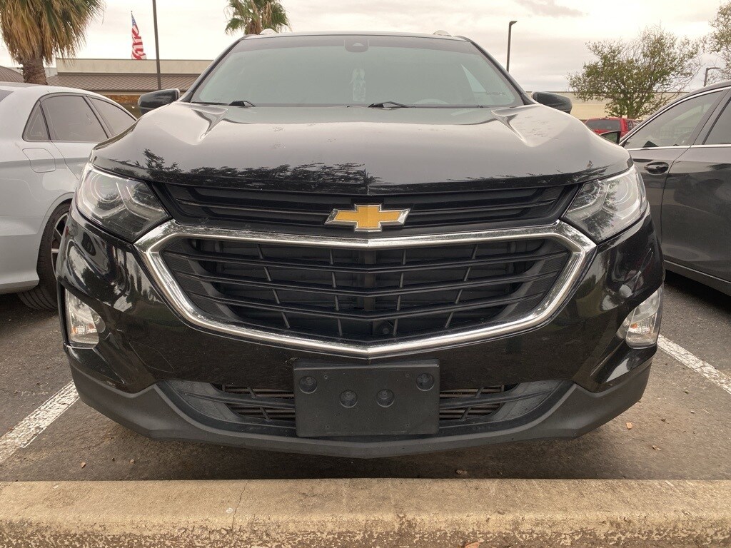 2021 Chevrolet Equinox LT photo 2