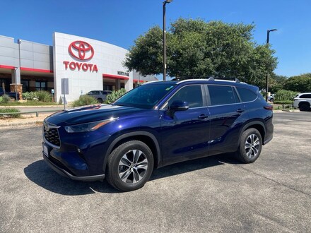 2025 Toyota Highlander XLE SUV