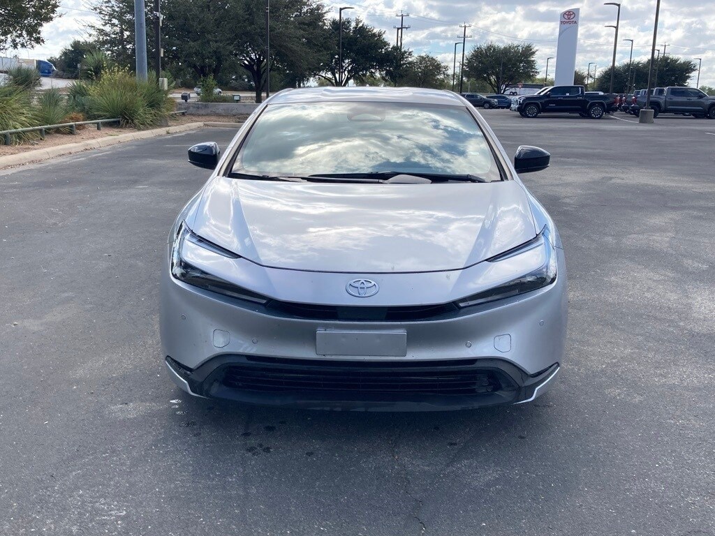 2024 Toyota Prius Limited photo 2